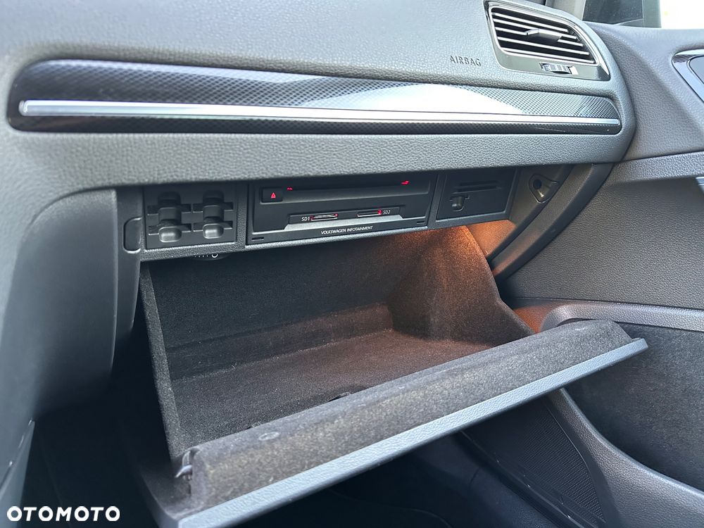Volkswagen Golf 2.0 BlueTDI Highline - 38