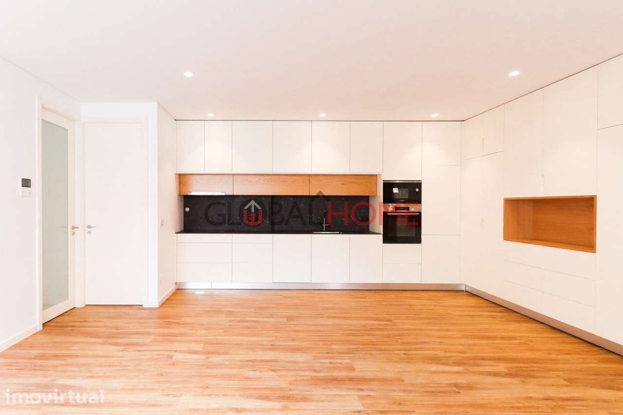 Apartamento T2 Renovado & Equipado em Alfena - Grande imagem: 4/55