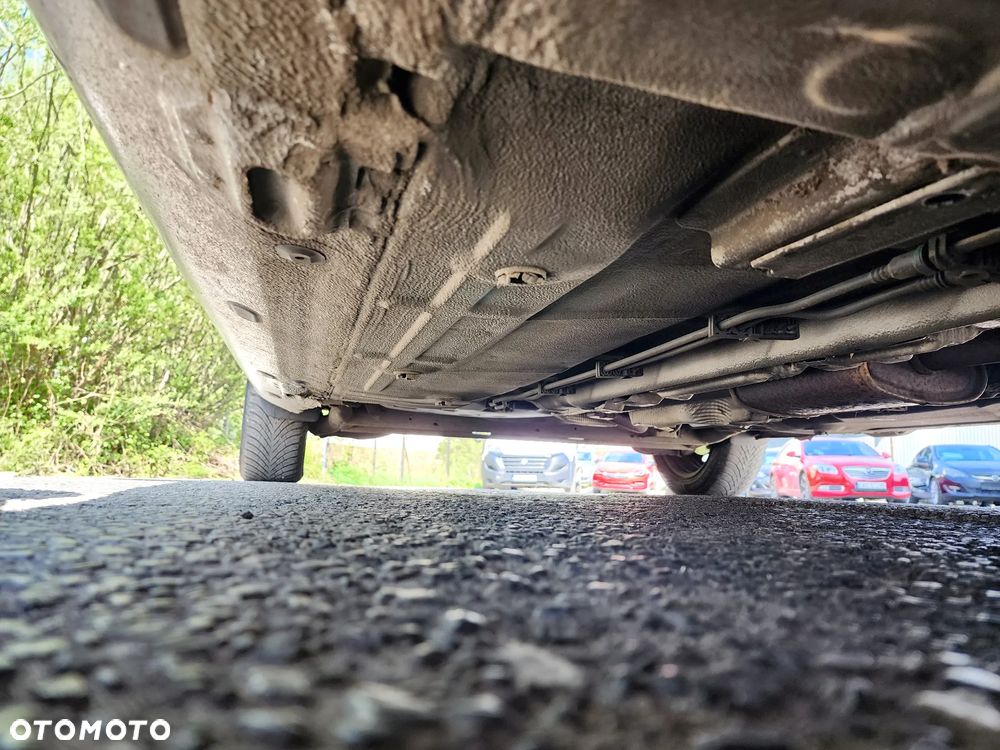 Renault Clio 1.2 16V 75 Expression - 11