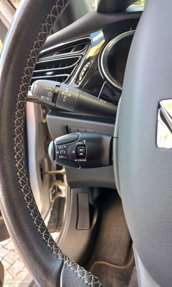 DS DS3 PureTech 110 Start & Stop CONNECTED CHIC - 9