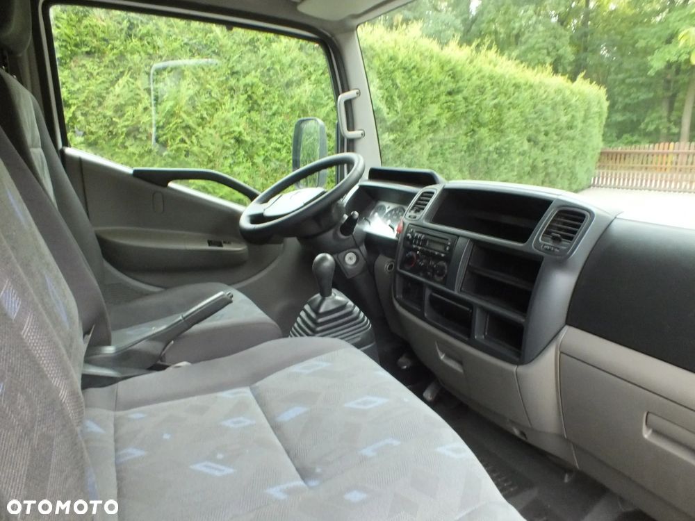 Renault MAXITY - 9