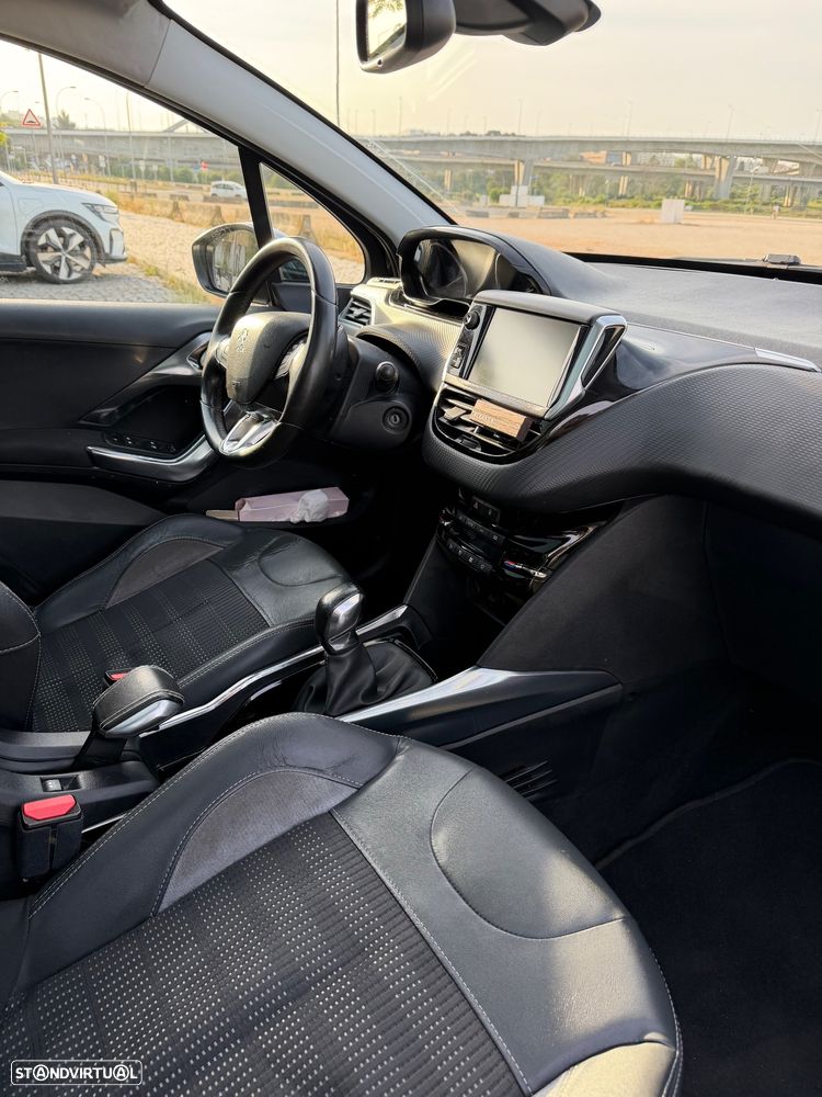 Peugeot 2008 1.6 e-HDi Allure - 11