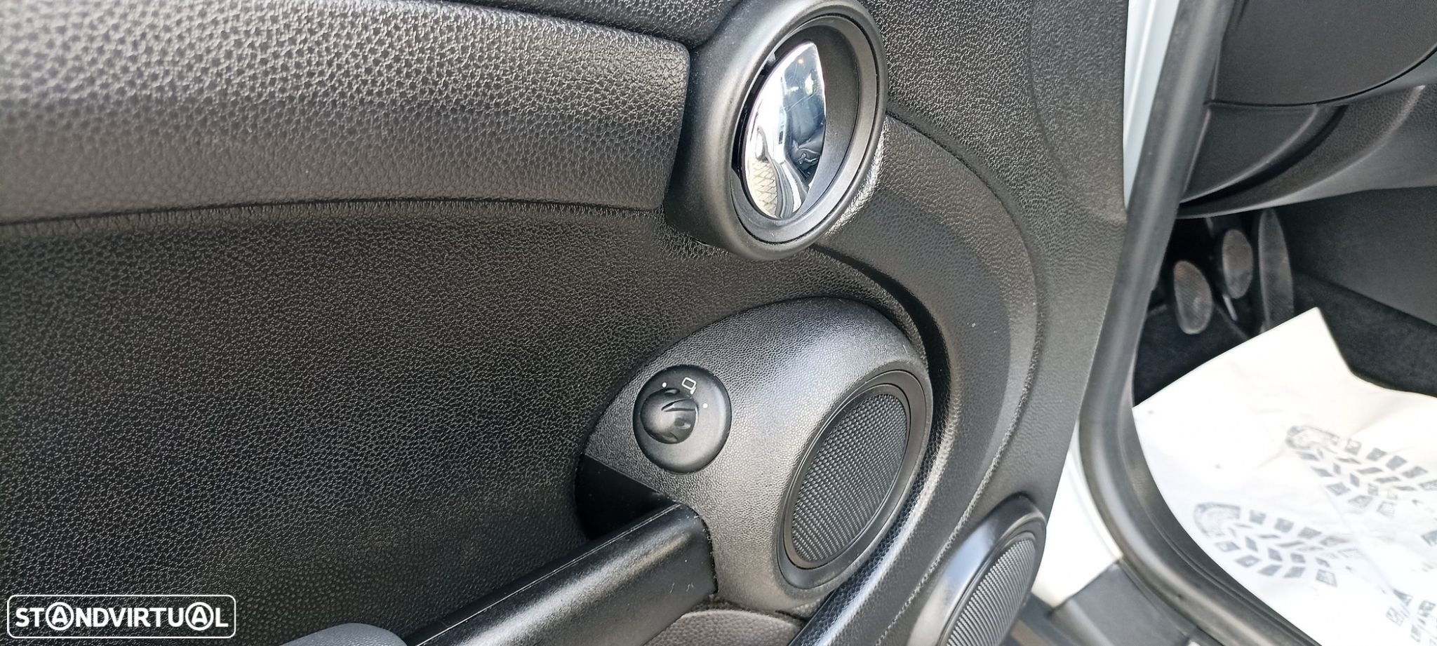 MINI 3 Portas One 1.4 - 14