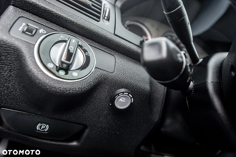 Mercedes-Benz Klasa C 200 7G-TRONIC Avantgarde Edition - 27