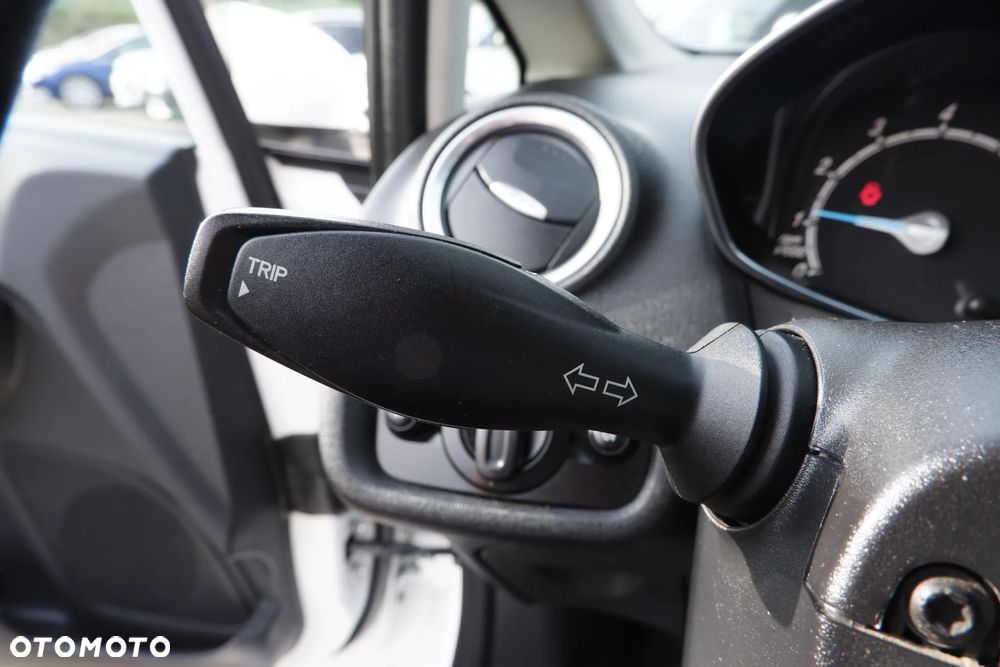 Ford Fiesta 1.25 Ambiente - 14