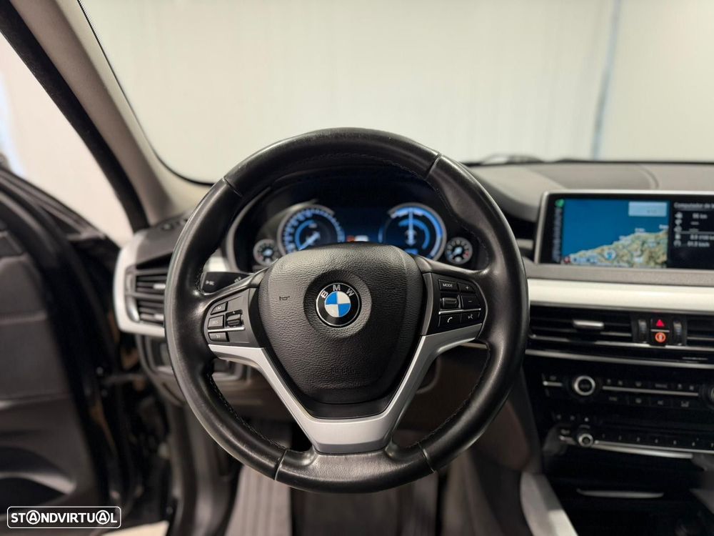 BMW X5 25 d sDrive Comfort 7L - 9