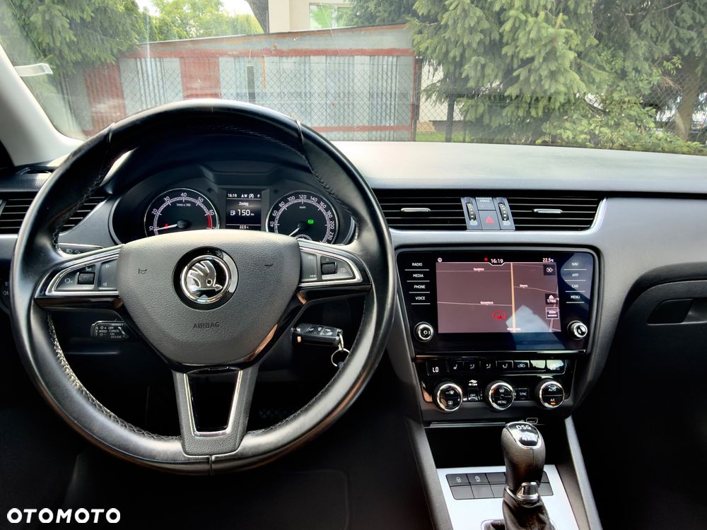 Skoda Octavia 2.0 TSI 4x4 DSG Style - 30