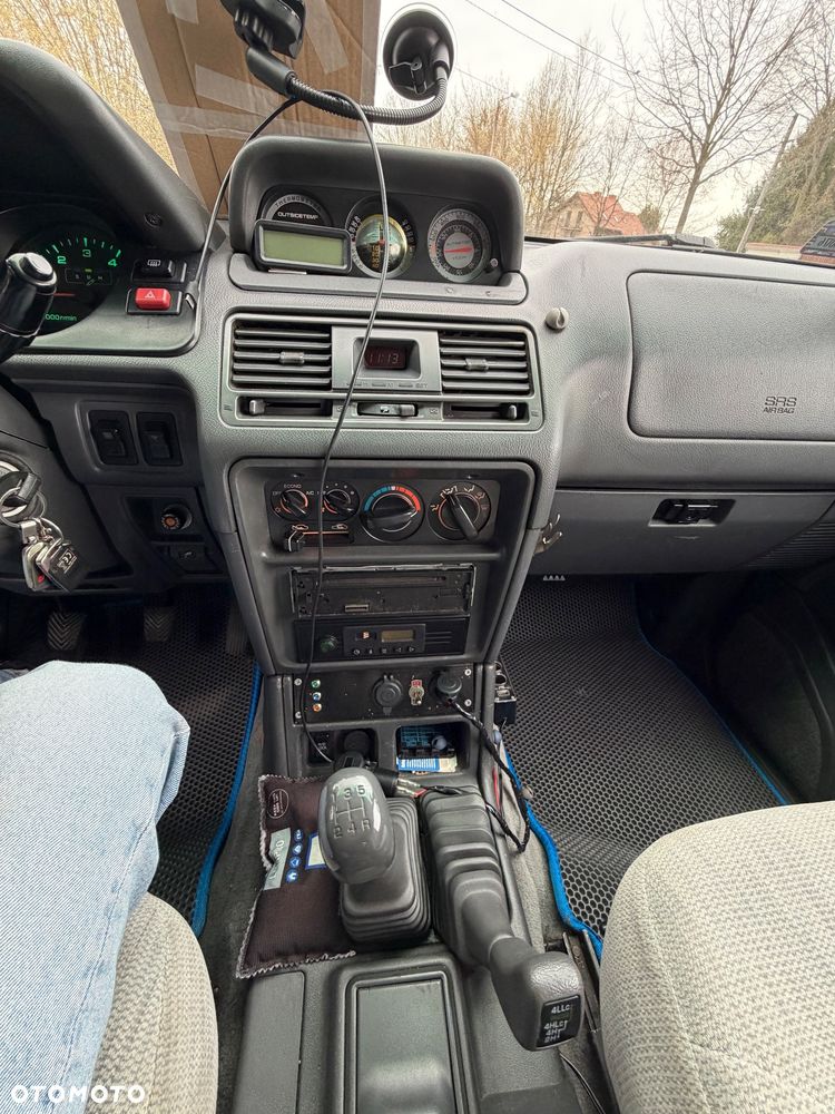 Mitsubishi Pajero - 18