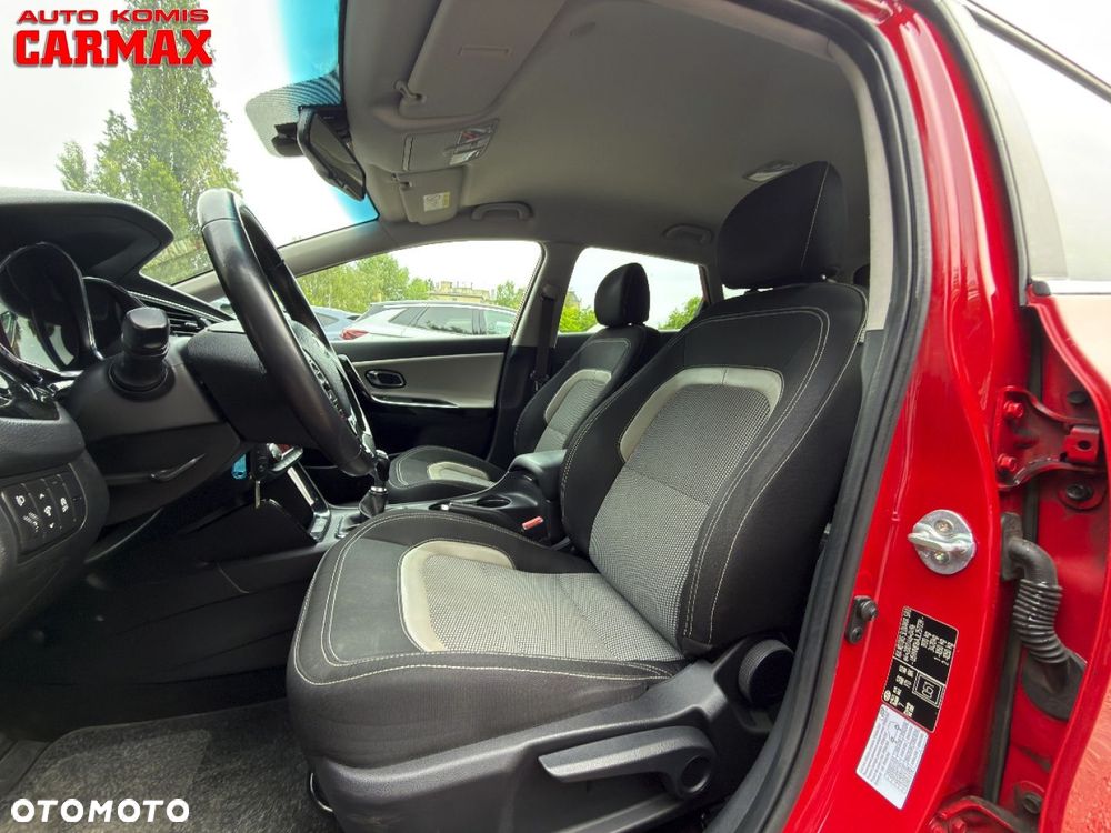 Kia Ceed - 12