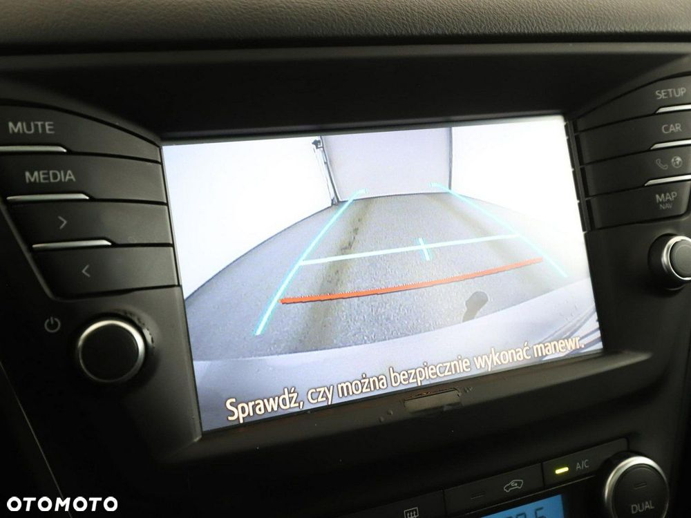 Toyota Avensis 1.8 Multidrive S Executive - 25