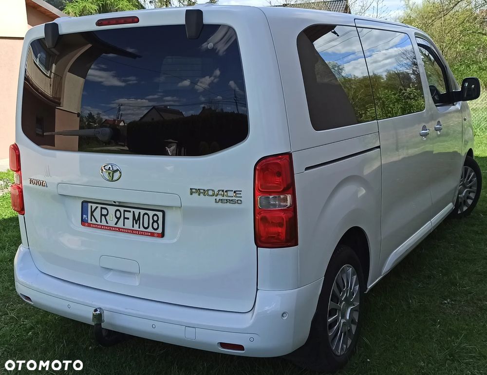 Toyota ProAce Kombi D-4D Medium 2,7t - 3