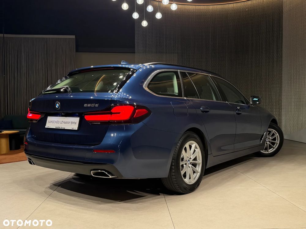 BMW Seria 5 2020 photo 3