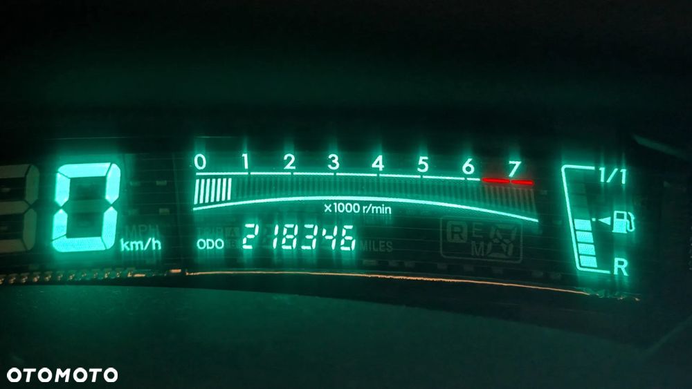 Toyota Yaris - 12