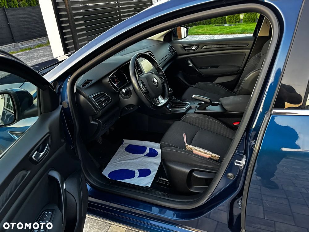 Renault Megane 1.5 Blue dCi Business - 12