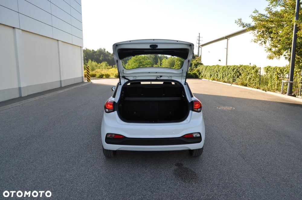 Hyundai i20 1.2 Select - 33