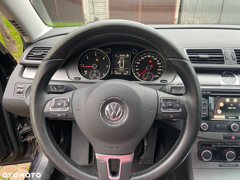 Volkswagen Passat Variant 2.0 TDI BlueMotion Technology DPF Comfortline - 28