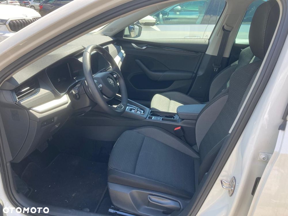 Skoda Octavia 2.0 TDI Selection DSG - 4