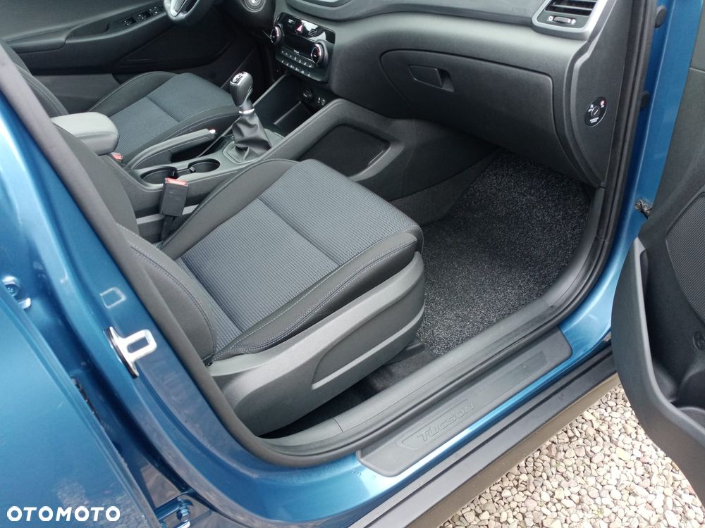 Hyundai Tucson 1.7 CRDI BlueDrive TourdePologne 2WD - 5