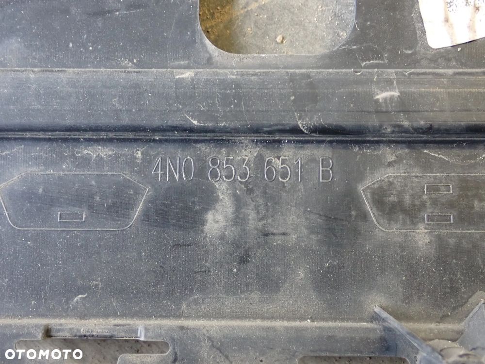 AUDI A8 D5 GRILL 4N0853651B - 2