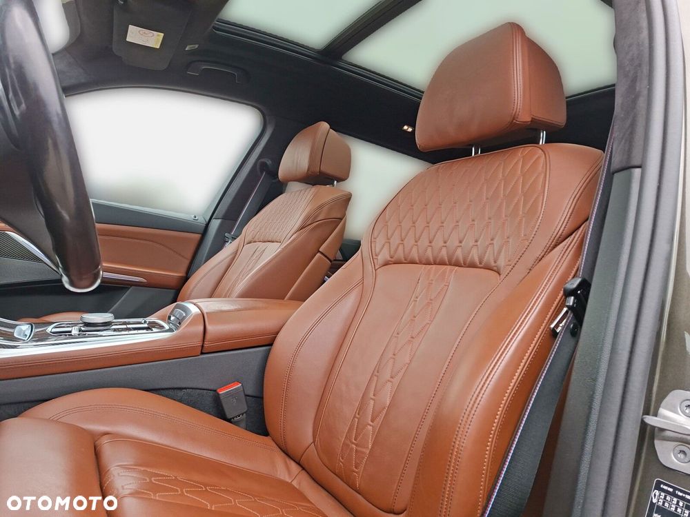 BMW X7 xDrive40d mHEV - 12