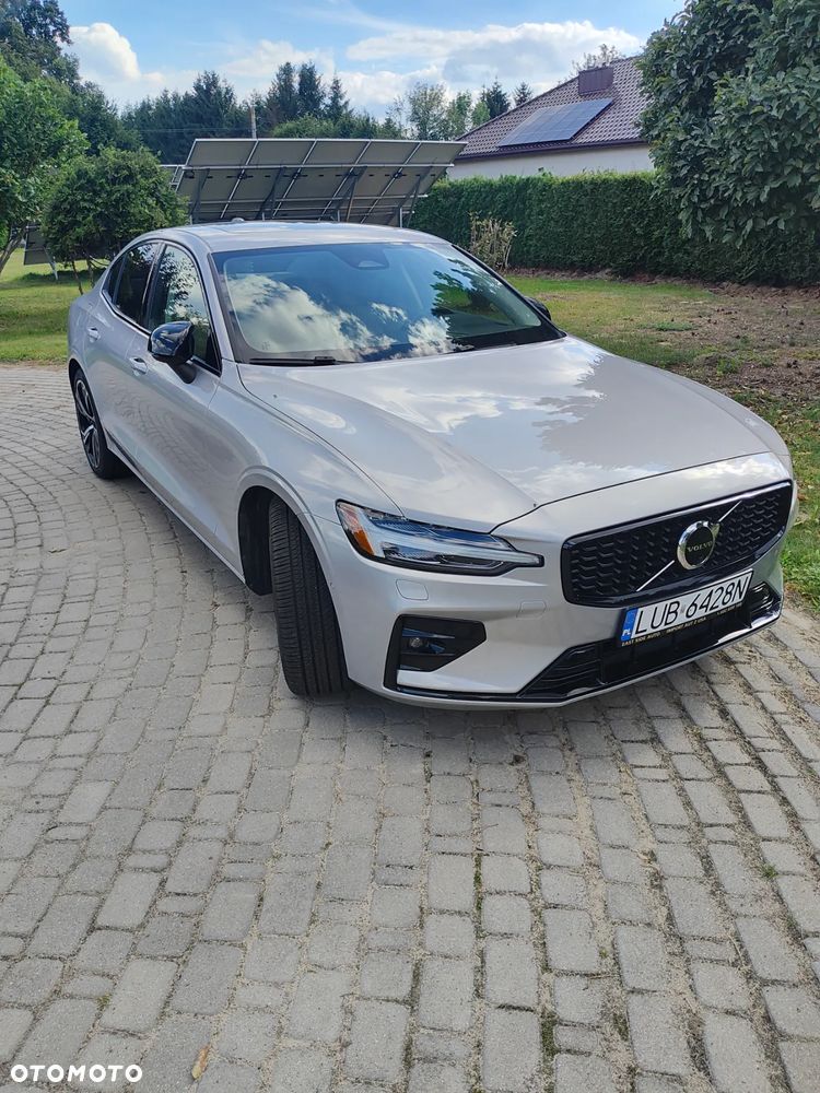 Volvo S60 B5 B AWD Plus Dark - 1