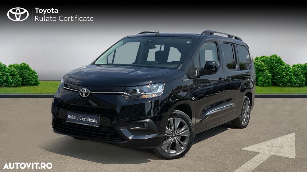 Toyota Proace 136 CP 50 kWh L2 6+1 Family+ - 2