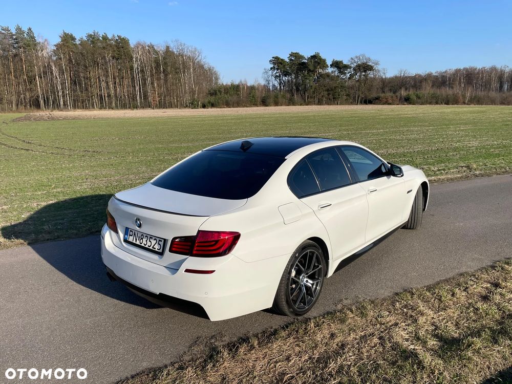 BMW Seria 5 525d xDrive Sport-Aut - 3