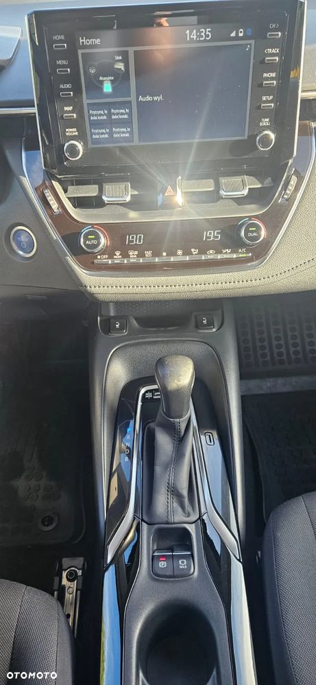 Toyota Corolla 1.8 Hybrid Comfort - 10