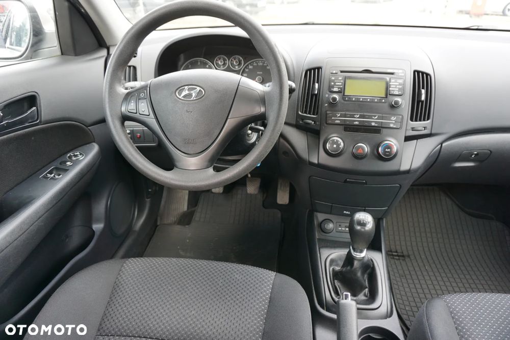 Hyundai i30 1.6 CRDi Classic + - 13