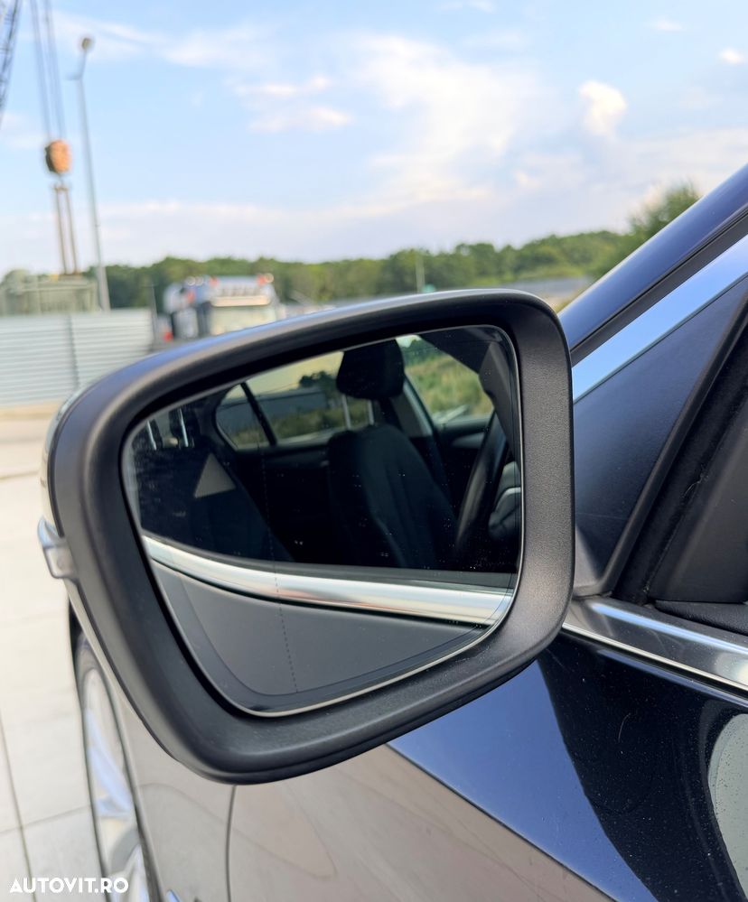 BMW Seria 5 520d AT - 13