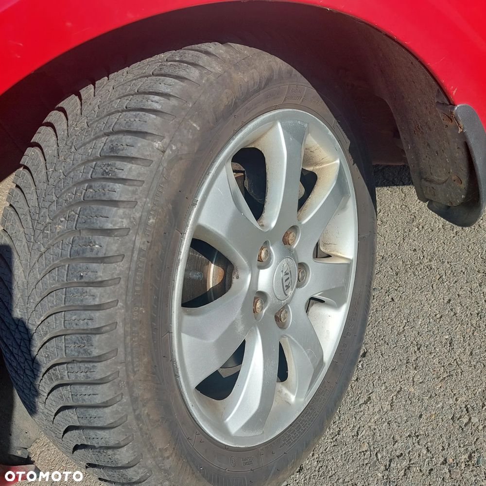 Kia Ceed - 11