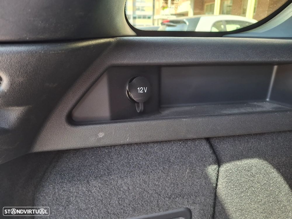 Land Rover Discovery Sport - 11