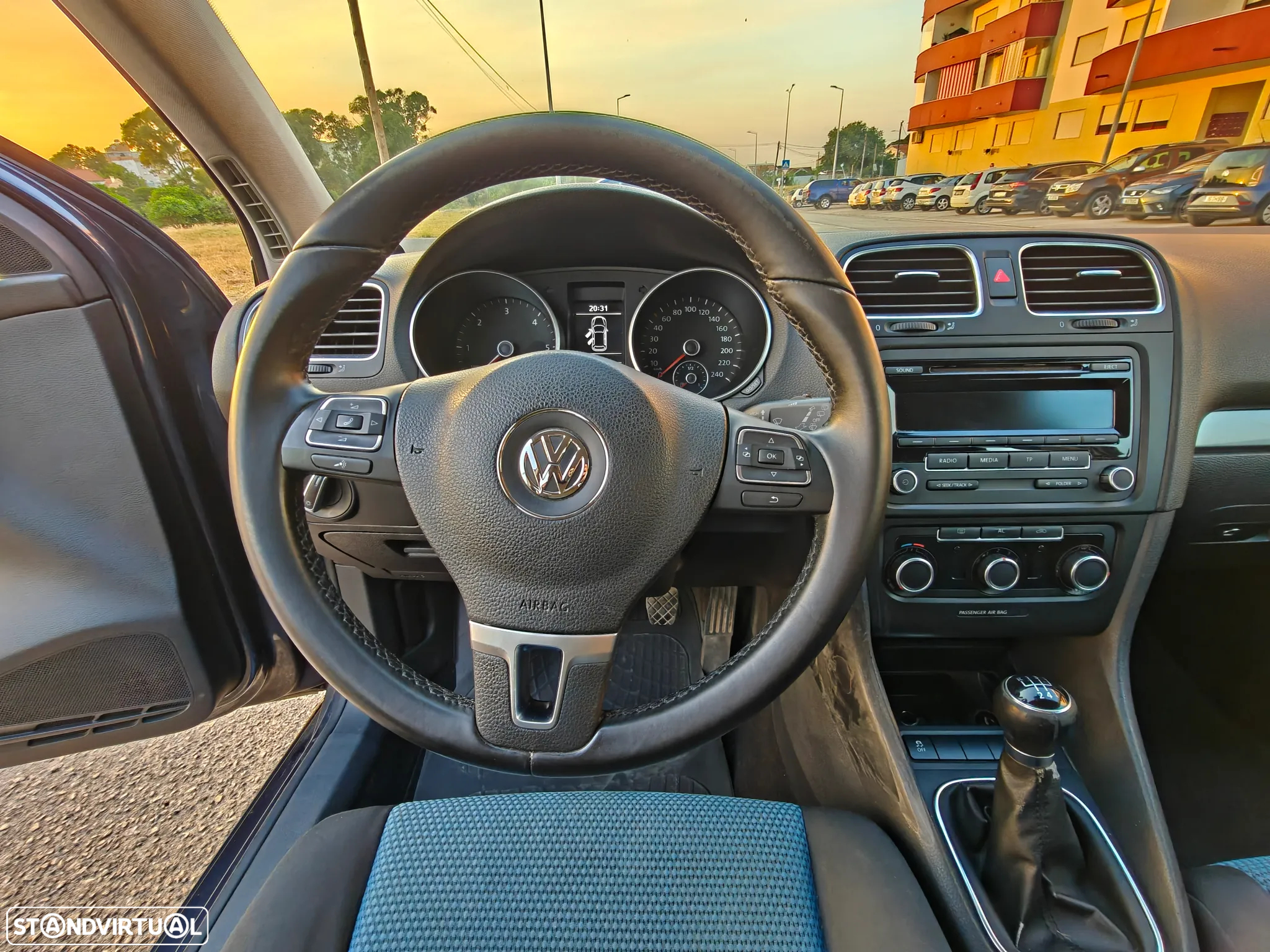 VW Golf 1.6 TDi Trendline BlueMotion - 5