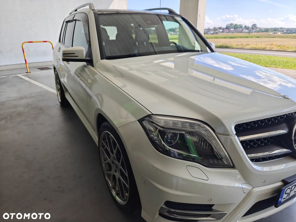 Mercedes-Benz GLK 350 4-Matic - 8