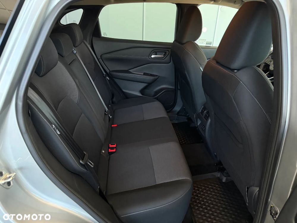 Nissan Qashqai 1.3 DIG-T MHEV N-Connecta Xtronic - 32