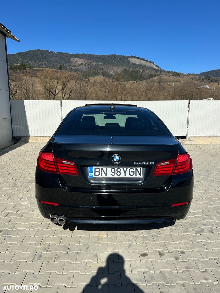 BMW Seria 5 520d - 4