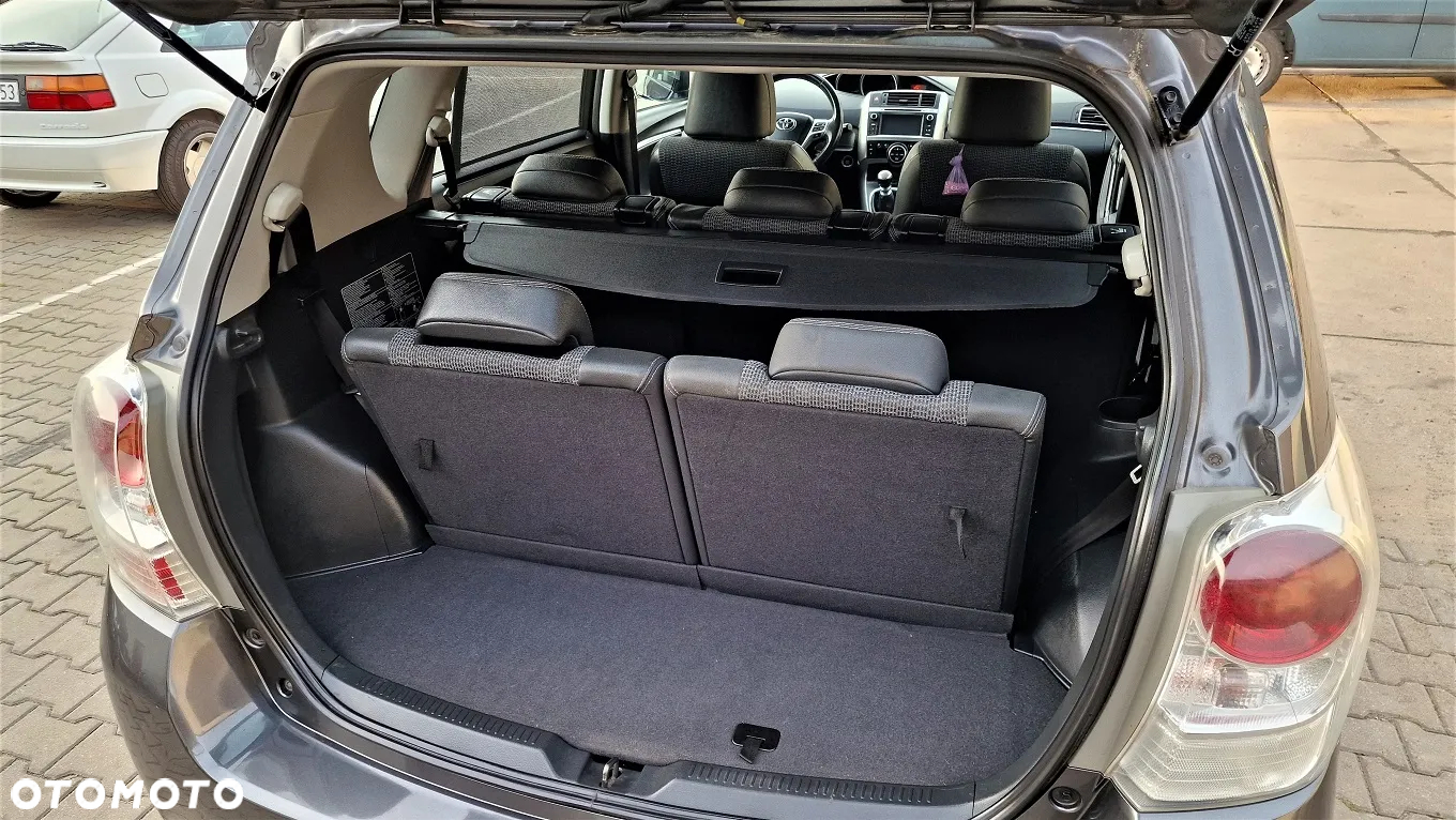Toyota Verso 1.8 Prestige 7os - 13