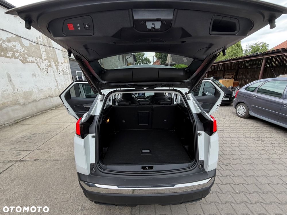 Peugeot 3008 PureTech 130 Stop & Start GPF EAT8 Allure - 24