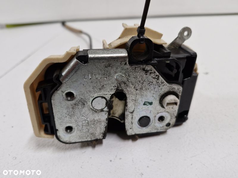 FIAT PANDA III 3 ZAMEK DRZWI PRAWY TYŁ TYLNY 520184680 - 4