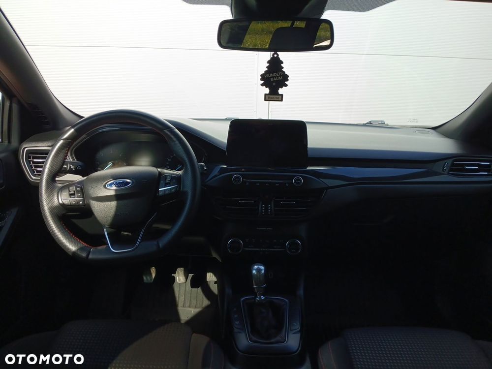 Ford Focus 1.5 EcoBlue Titanium - 11