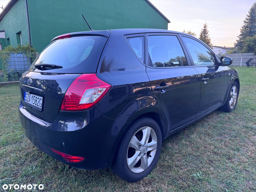 Kia Ceed - 3