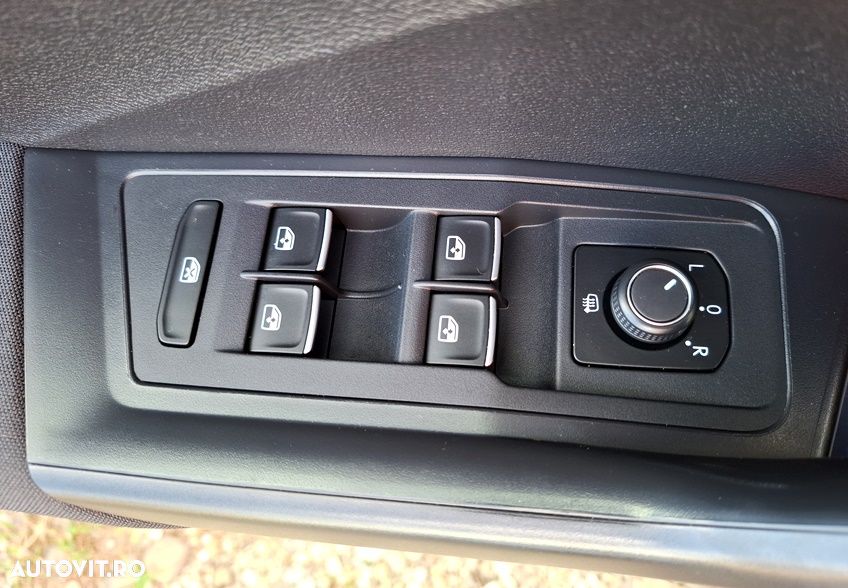 Volkswagen T-Roc 2.0 TDI SCR 4MOTION Sport - 14