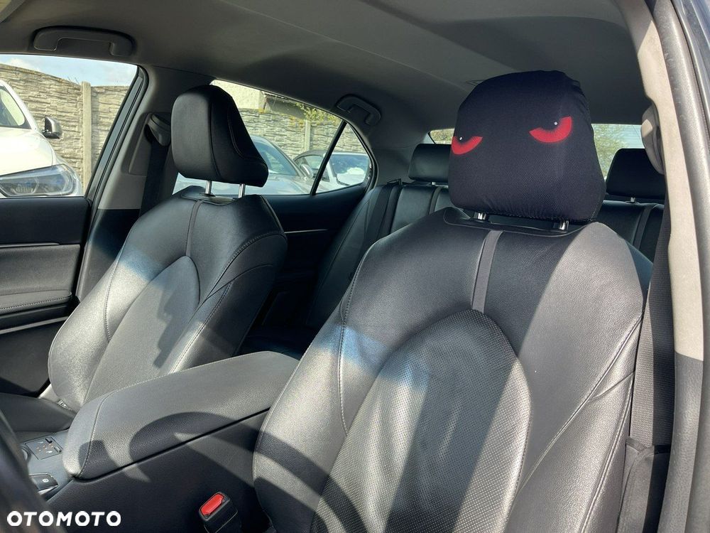 Toyota Camry 2.5 Hybrid Comfort CVT - 11