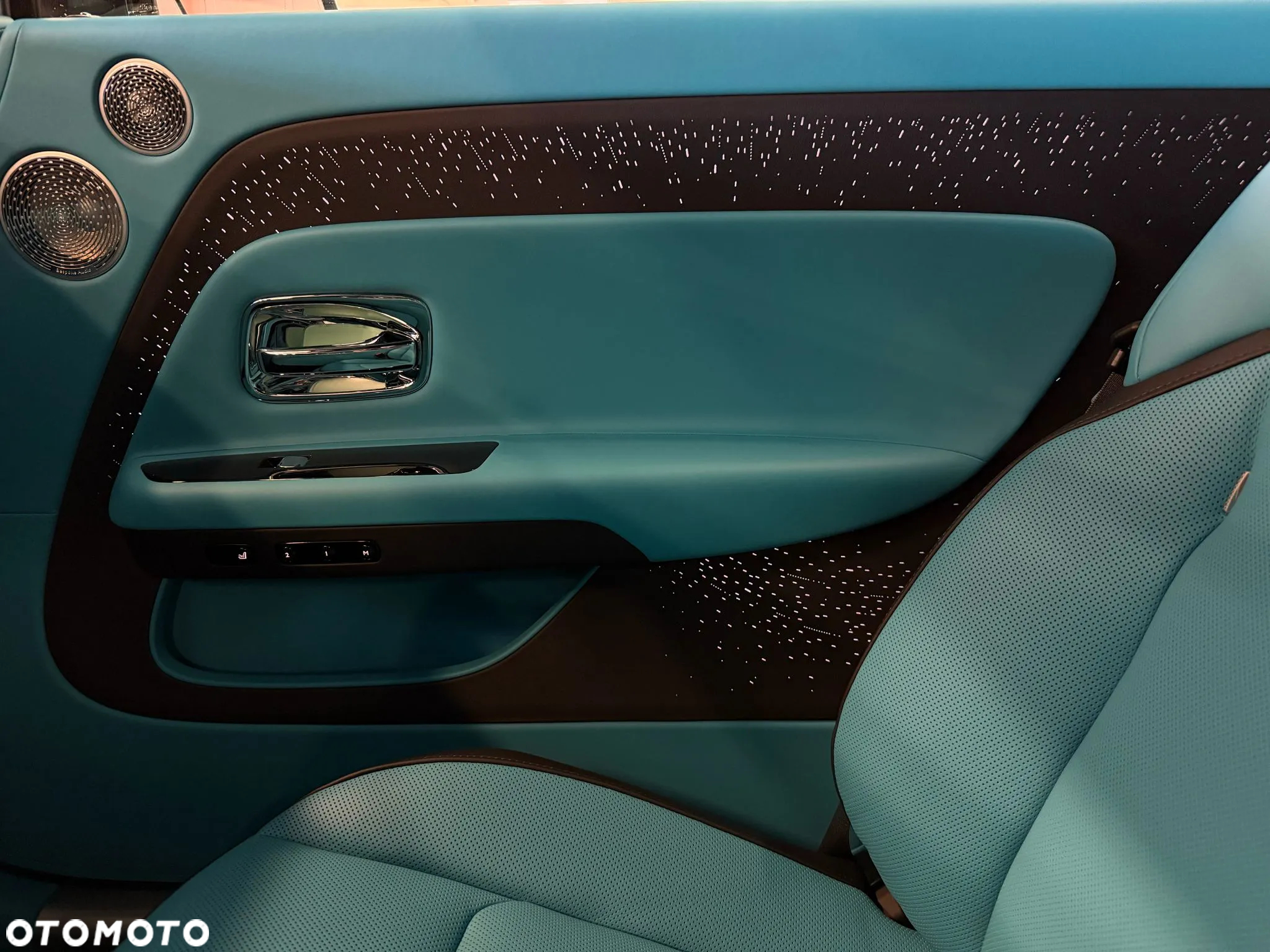 Rolls-Royce Spectre - 26