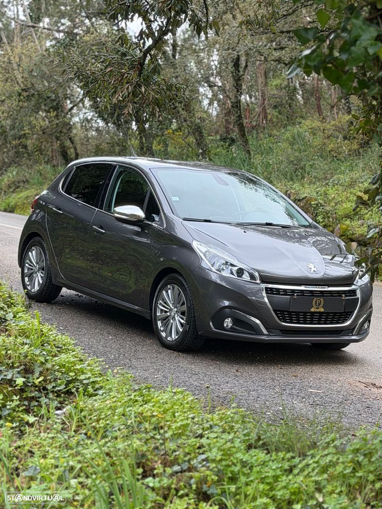 Peugeot 208 1.2 VTi Allure Auto - 2