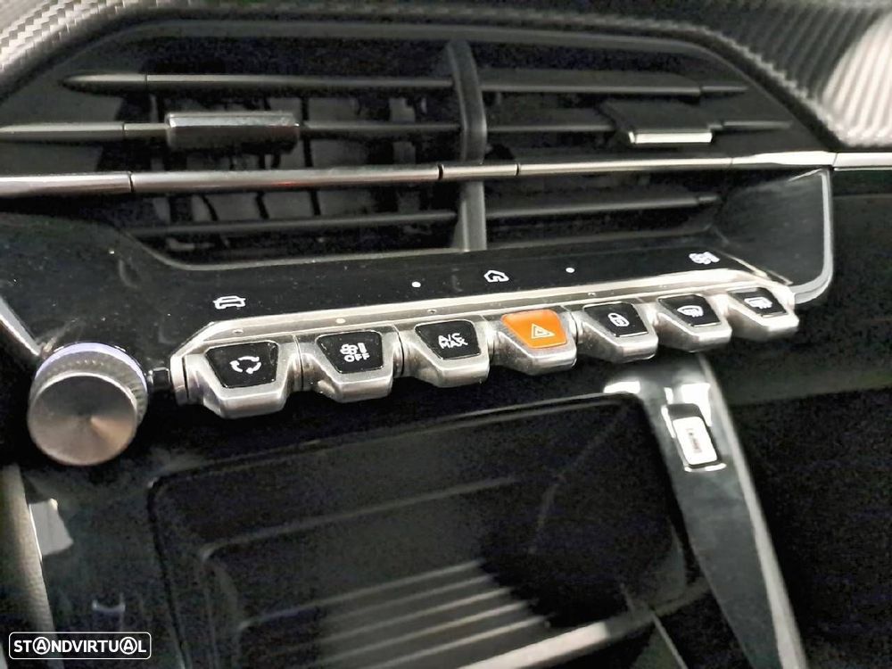 Peugeot 2008 1.2 PureTech Style - 20