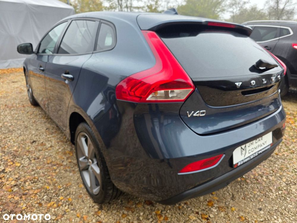 Volvo V40 - 24