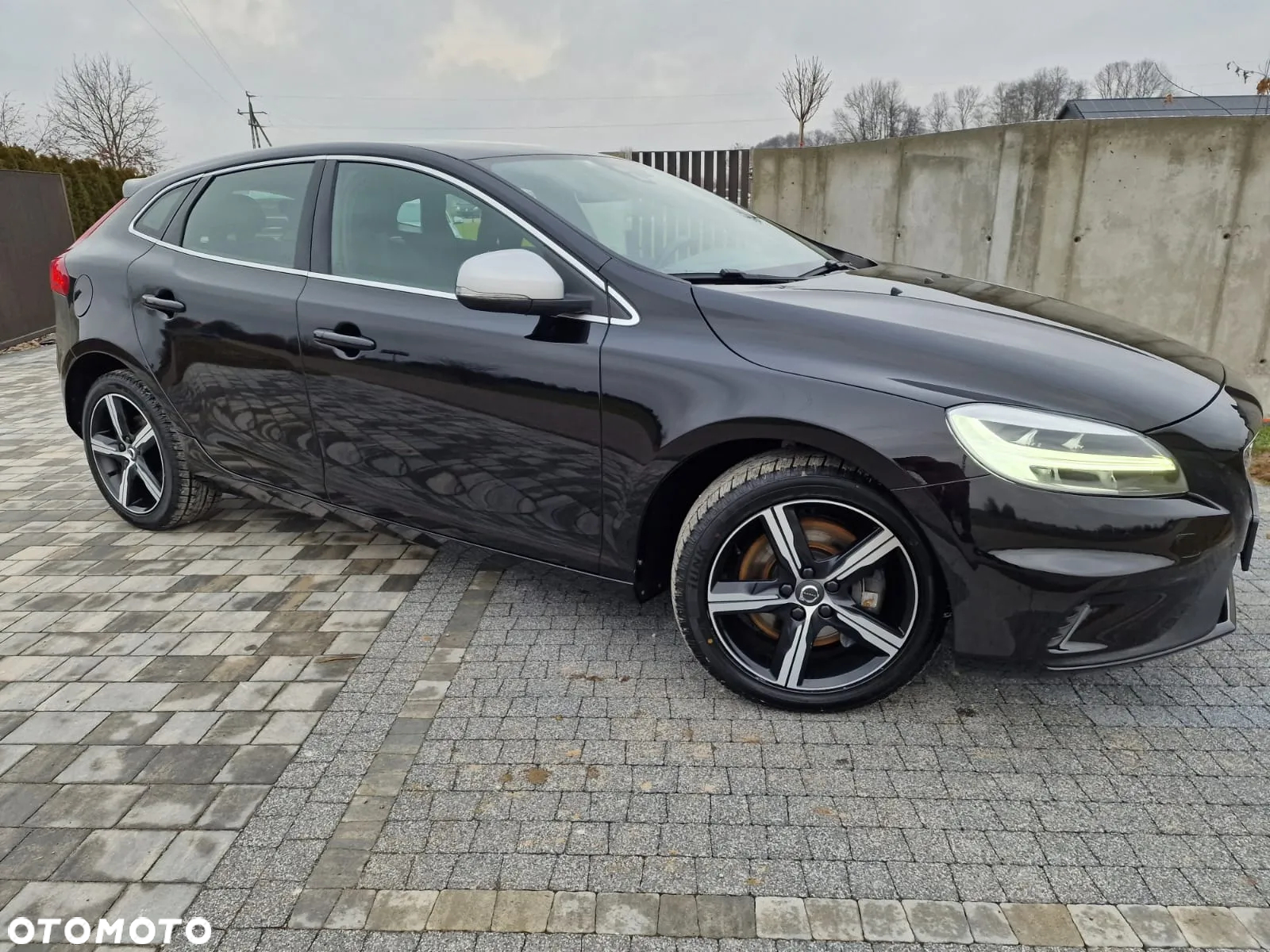Volvo V40 D3 R Design - 9