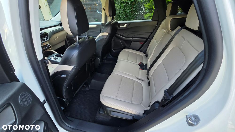 Ford Kuga - 18