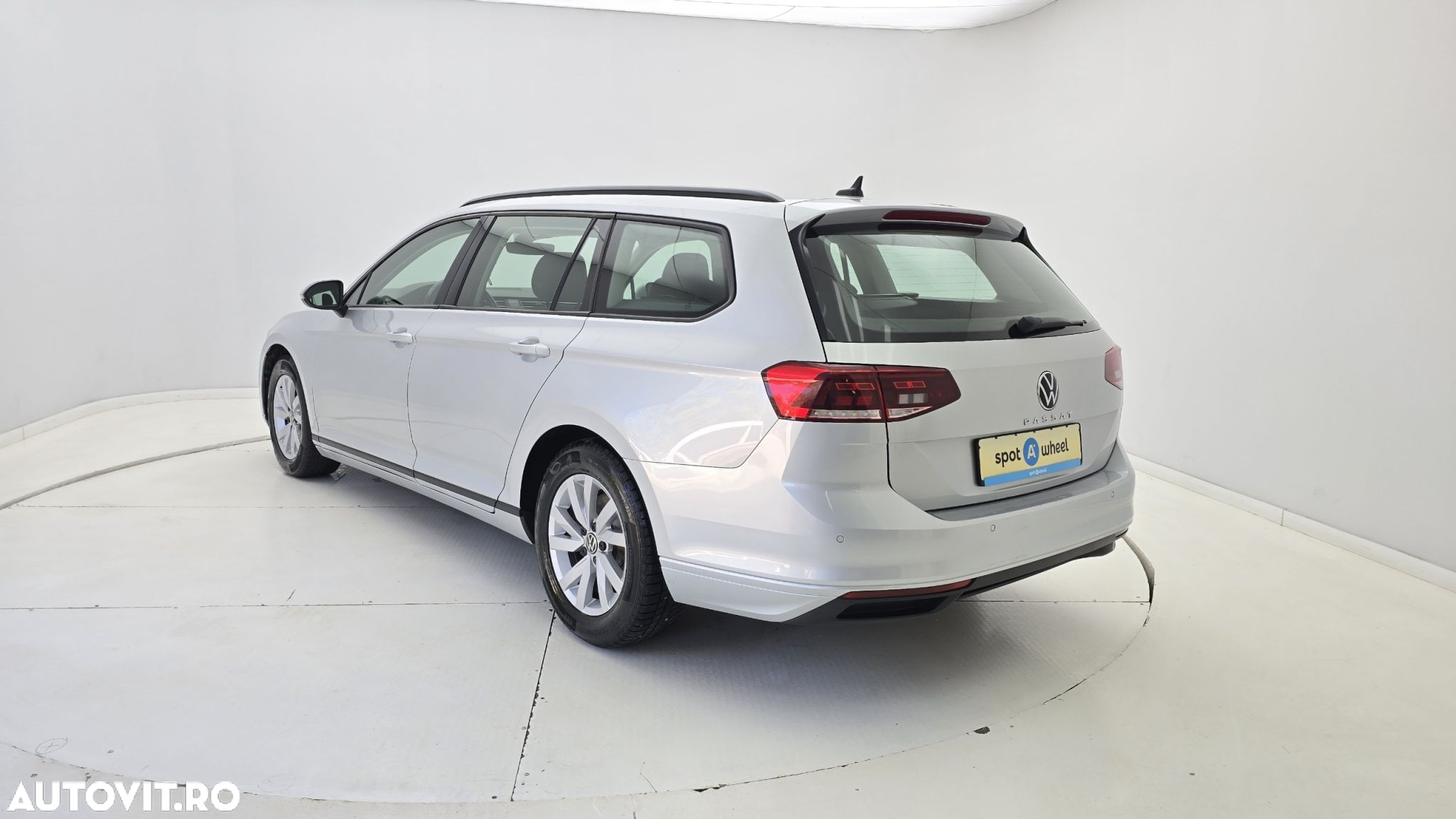 Volkswagen Passat Variant 2.0 TDI DSG Advance - 8